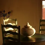 Vieux / Marche Aux Fleurs Apartman *