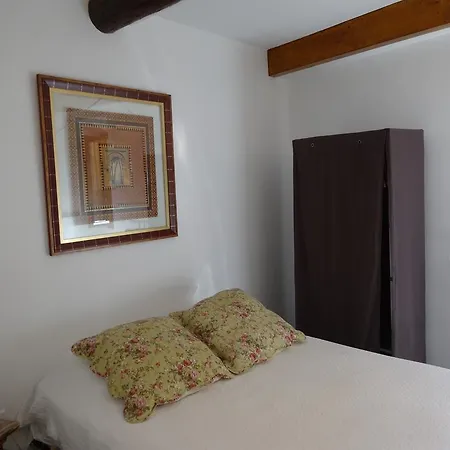Apartman Vieux / Marche Aux Fleurs