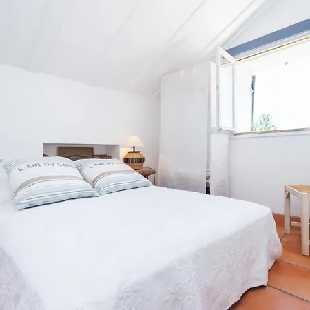 Apartmán Vieux / Marche Aux Fleurs